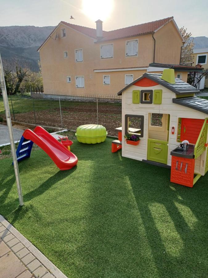 באסקה Apartments Polonijo מראה חיצוני תמונה