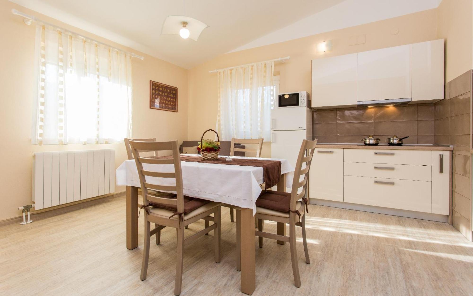 באסקה Apartments Polonijo חדר תמונה