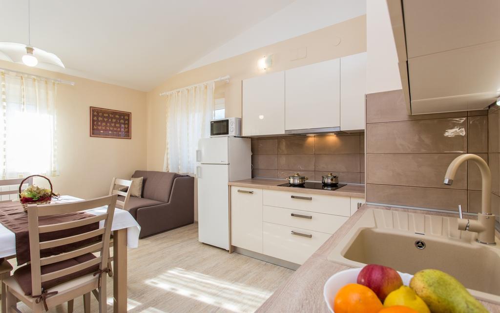 באסקה Apartments Polonijo מראה חיצוני תמונה