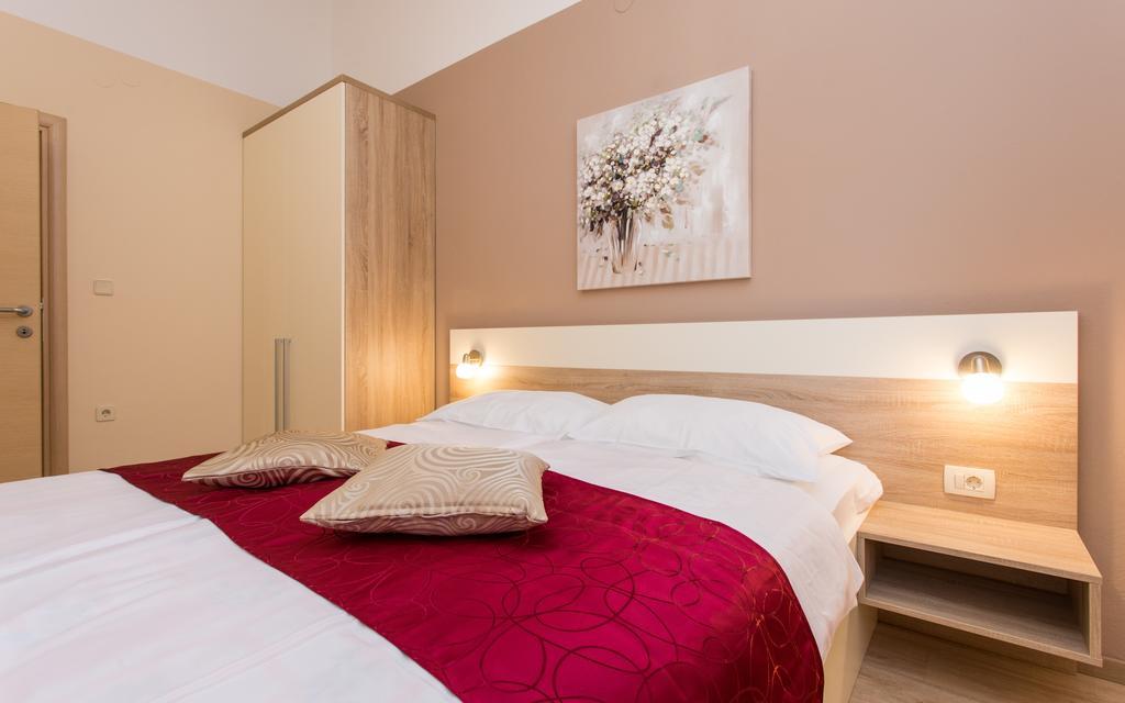 באסקה Apartments Polonijo מראה חיצוני תמונה