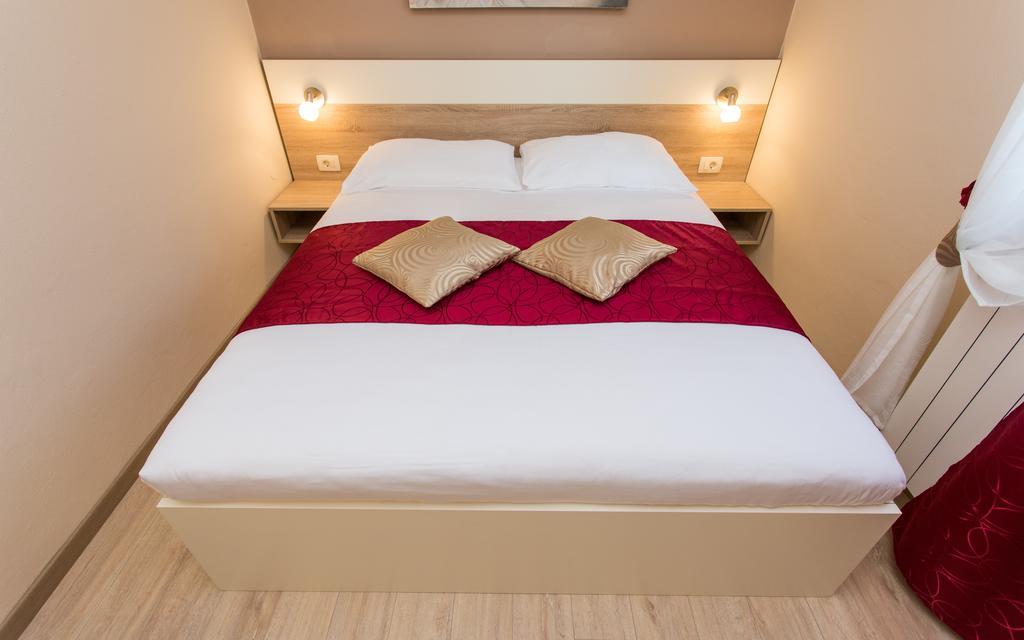 באסקה Apartments Polonijo מראה חיצוני תמונה